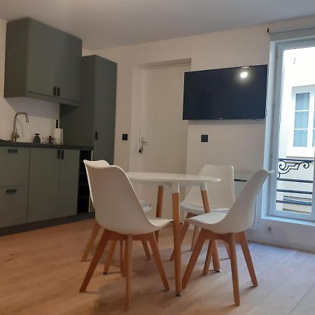 Saint-Germain-En-Laye: Grand Studio En Centre Ville A 2 Minutes Du Rer エクステリア 写真